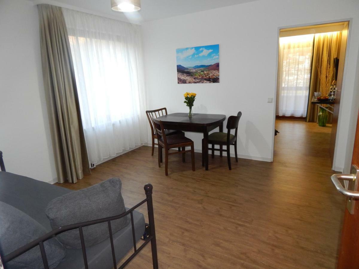Free Apartment - Bei Den Thermen Bad Urach Kültér fotó